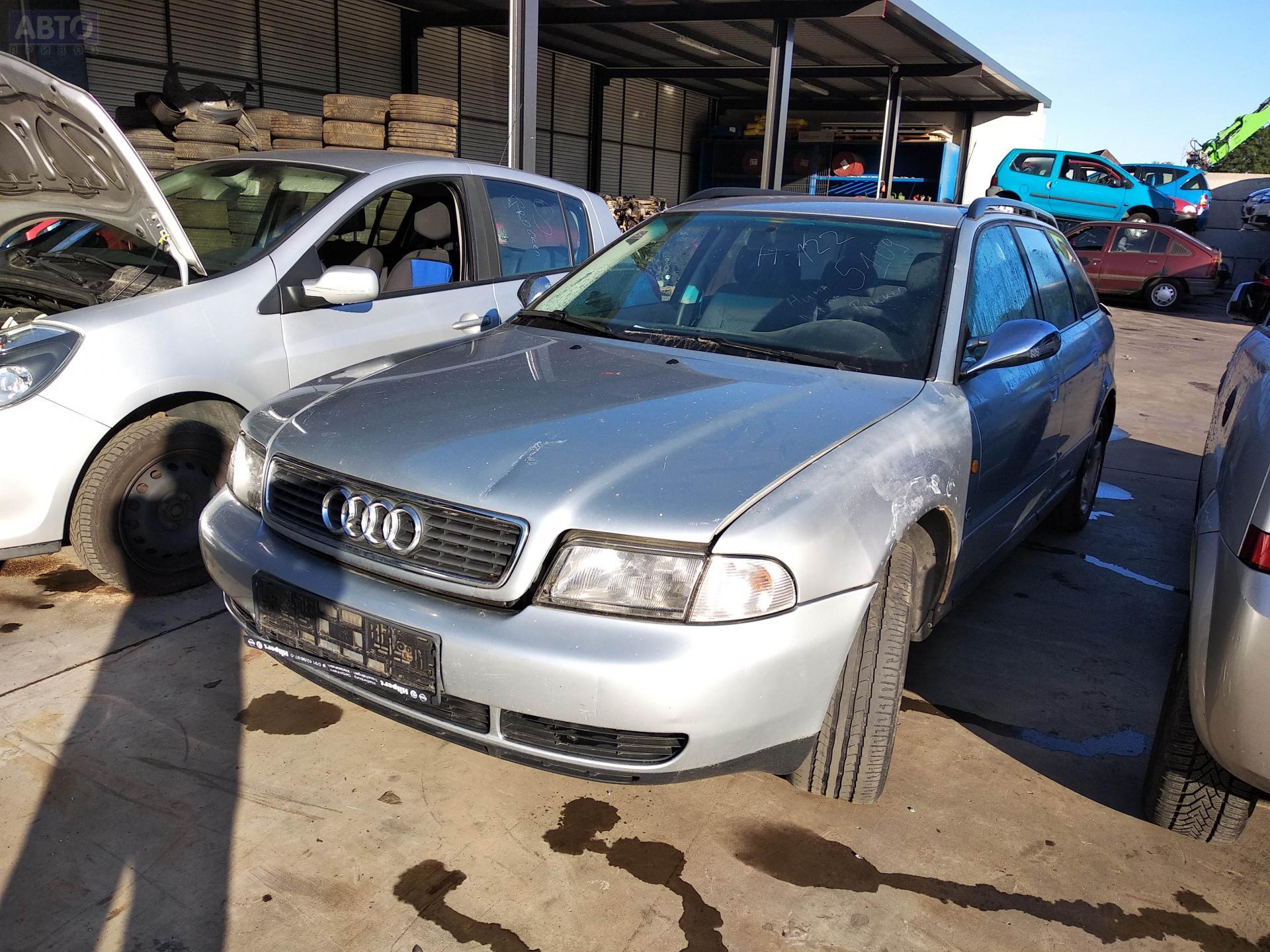 8D9943021 Подсветка номера для Audi A4 B5 бу, 1997, купить в РФ с разборки  из Европы, 54322747