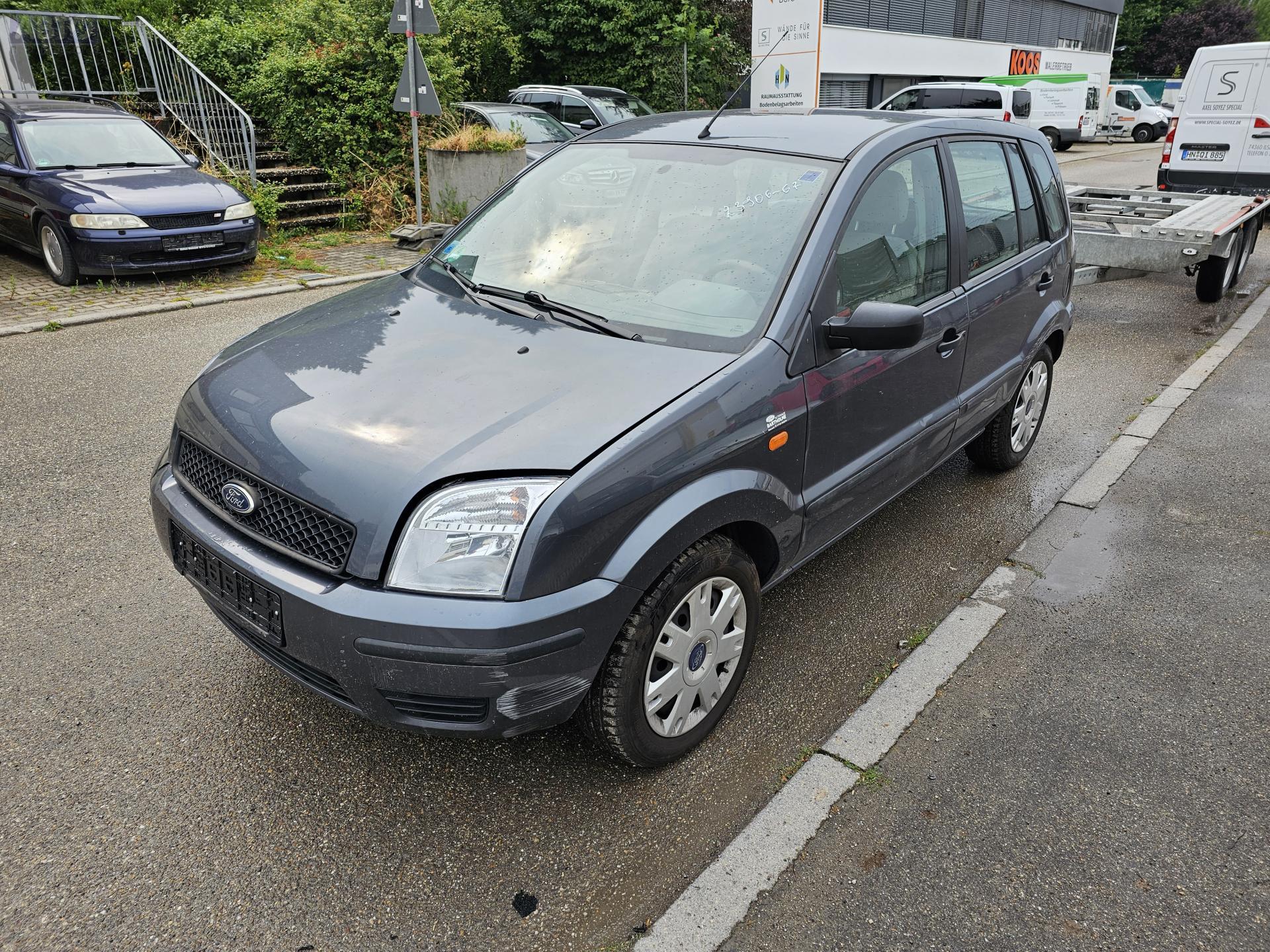 96BG13550AB Подсветка номера для Ford Fusion бу, 2002, купить в РФ с  разборки из Европы, 54333097