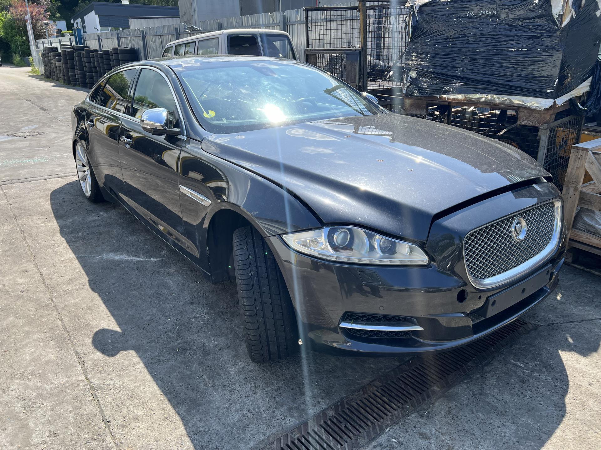 18999000000 Блок предохранителей для Jaguar XJ бу, 2011, купить в РФ с  разборки из Европы, 54149328